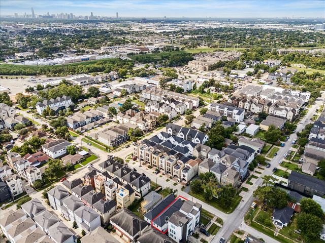 2320 Couch Street, Houston, TX 77008