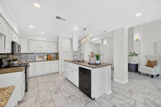 825 Foxwood Lane, Wylie, TX 75098