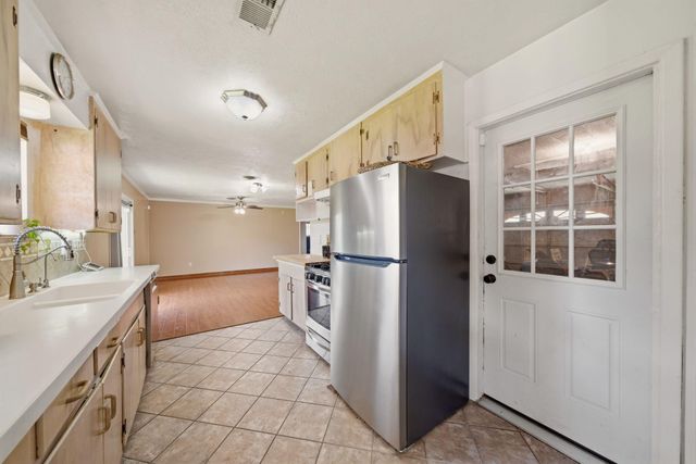 5506 Cheshire Lane, Houston, TX 77092
