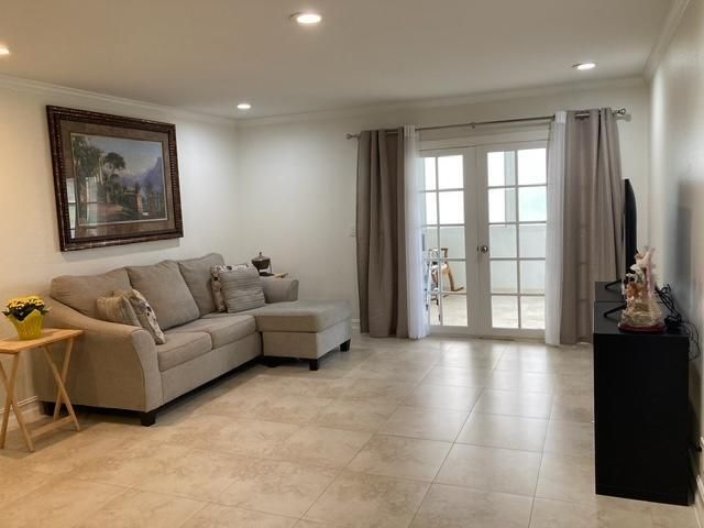 116 Lake Barbara Drive, West Palm Beach, FL 33411