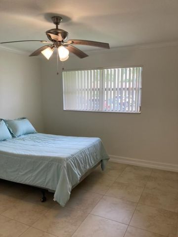 116 Lake Barbara Drive, West Palm Beach, FL 33411