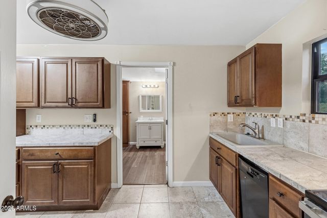 1806 S LOS ALAMOS --, Mesa, AZ 85204
