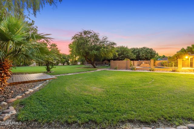 1806 S LOS ALAMOS --, Mesa, AZ 85204
