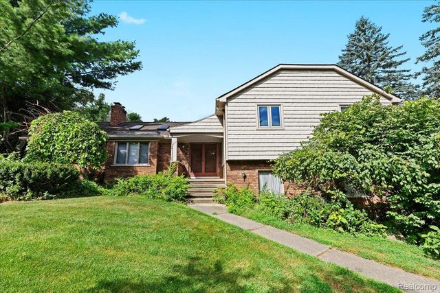 60023 Trailwood Street, Washington Township, MI 48094