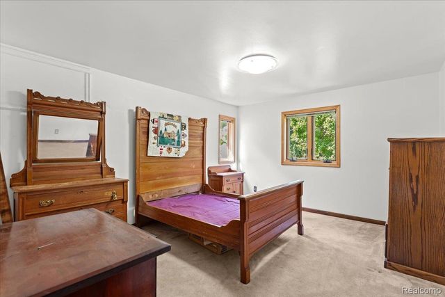 60023 Trailwood Street, Washington Township, MI 48094