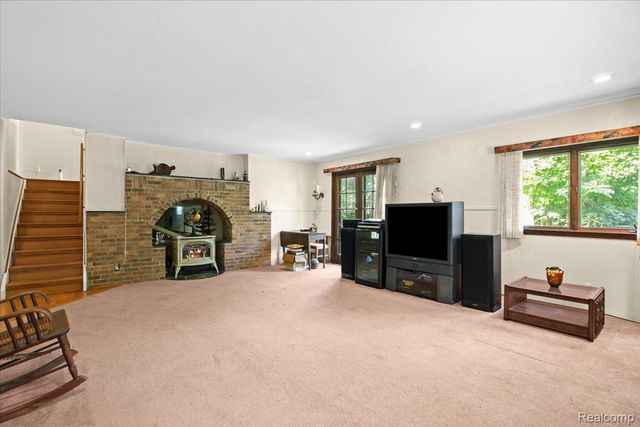 60023 Trailwood Street, Washington Township, MI 48094