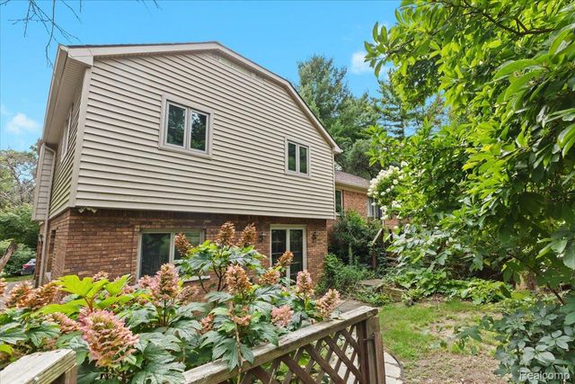 60023 Trailwood Street, Washington Township, MI 48094