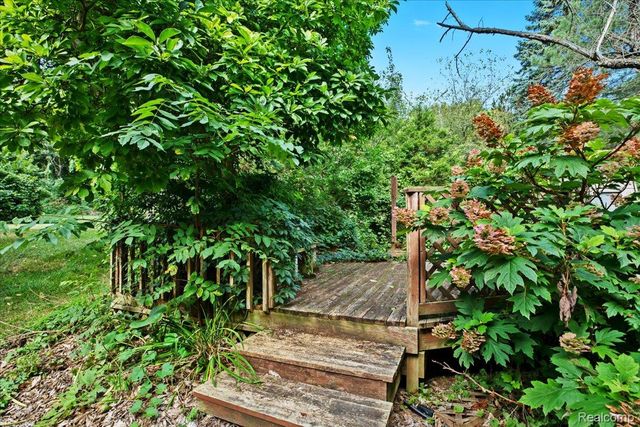 60023 Trailwood Street, Washington Township, MI 48094