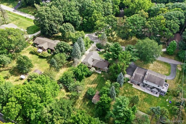 60023 Trailwood Street, Washington Township, MI 48094