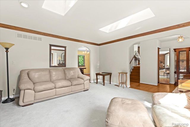 60023 Trailwood Street, Washington Township, MI 48094