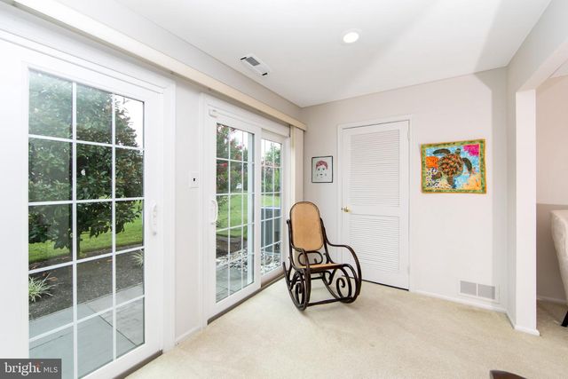 34 FAIRFAX DR, Mt Laurel, NJ 08054