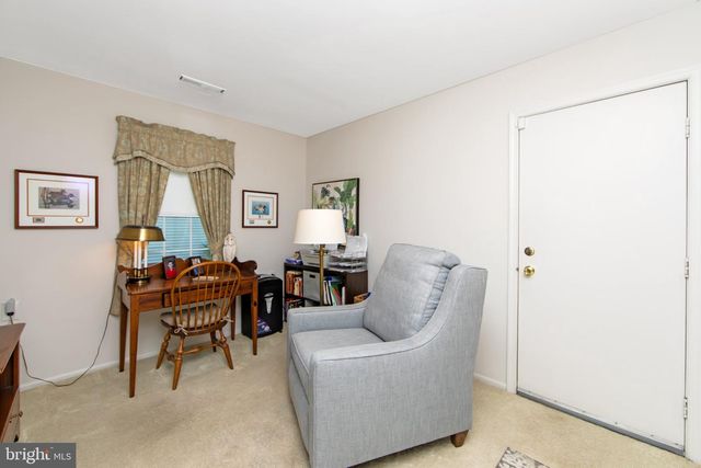 34 FAIRFAX DR, Mt Laurel, NJ 08054