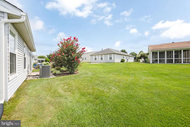34 FAIRFAX DR, Mt Laurel, NJ 08054