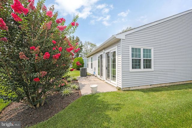 34 FAIRFAX DR, Mt Laurel, NJ 08054