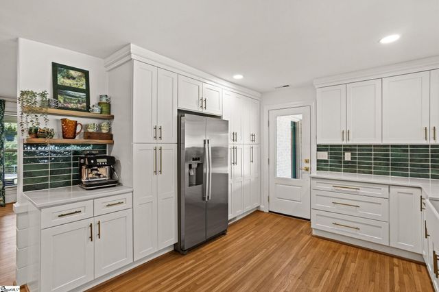 9401 Old White Horse Road, Greenville, SC 29617