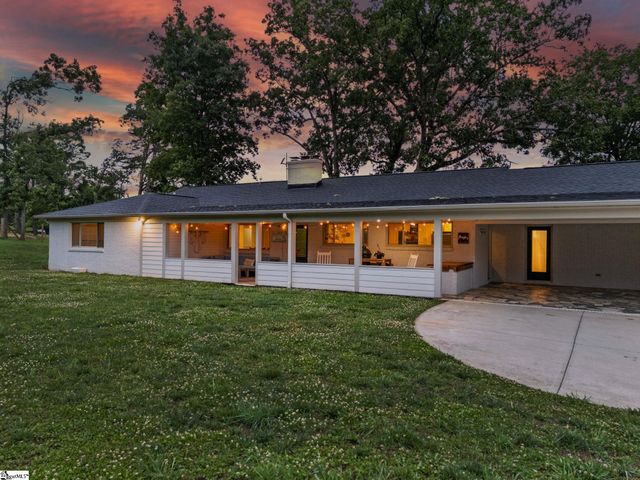 9401 Old White Horse Road, Greenville, SC 29617