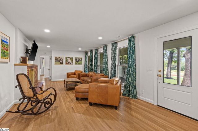 9401 Old White Horse Road, Greenville, SC 29617