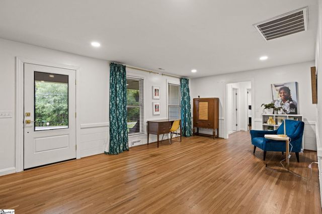 9401 Old White Horse Road, Greenville, SC 29617