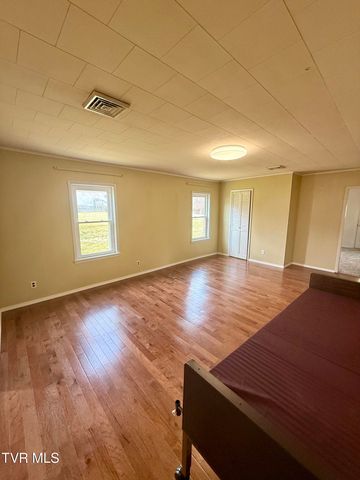 11446 Bedford Road, Coeburn, VA 24230