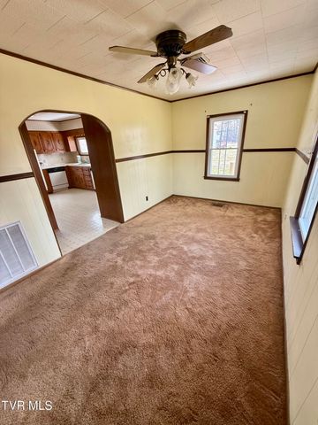 11446 Bedford Road, Coeburn, VA 24230