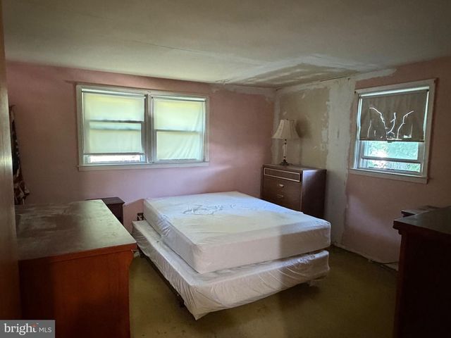 821 BEECH RD, Wallingford, PA 19086