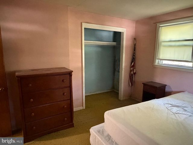 821 BEECH RD, Wallingford, PA 19086