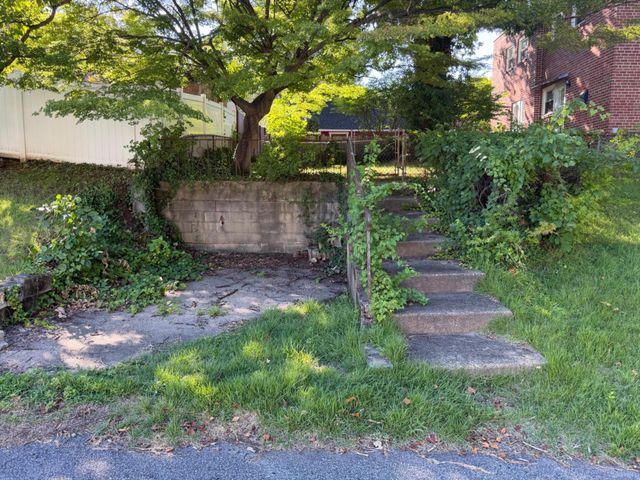 821 BEECH RD, Wallingford, PA 19086