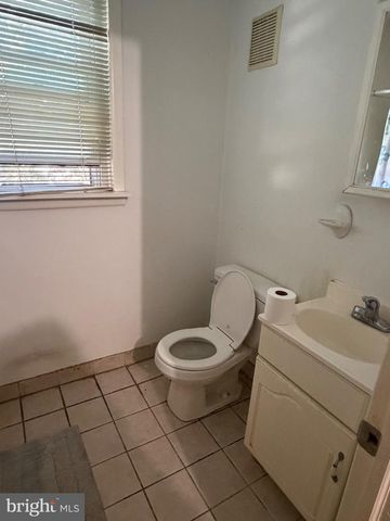 821 BEECH RD, Wallingford, PA 19086