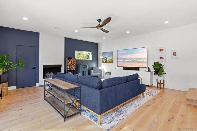 965 Home Ave, Carlsbad, CA 92008