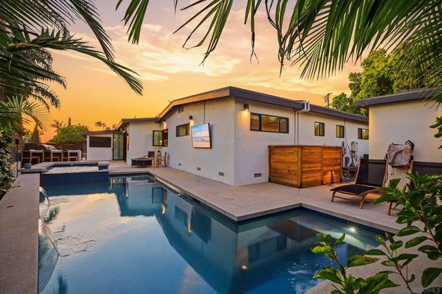 965 Home Ave, Carlsbad, CA 92008