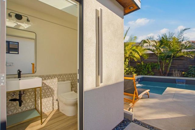 965 Home Ave, Carlsbad, CA 92008