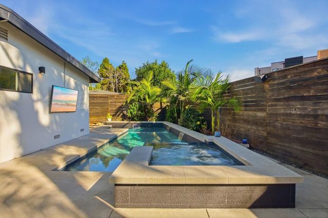 965 Home Ave, Carlsbad, CA 92008