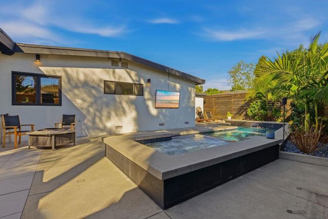 965 Home Ave, Carlsbad, CA 92008