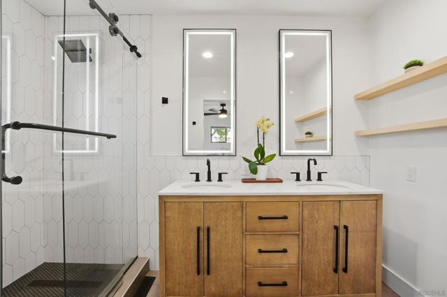 965 Home Ave, Carlsbad, CA 92008