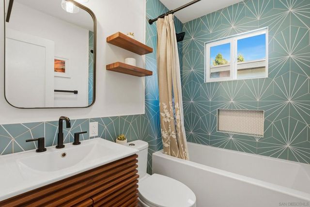 965 Home Ave, Carlsbad, CA 92008