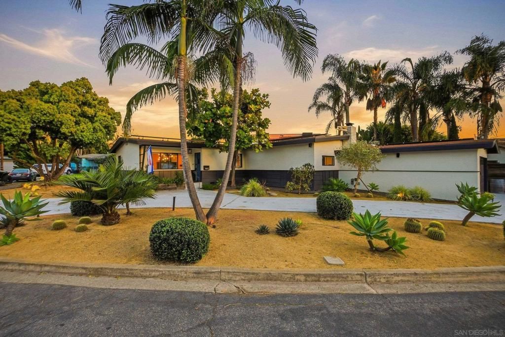 Image 2 of property listing at 965 Home Ave, Carlsbad, CA 92008