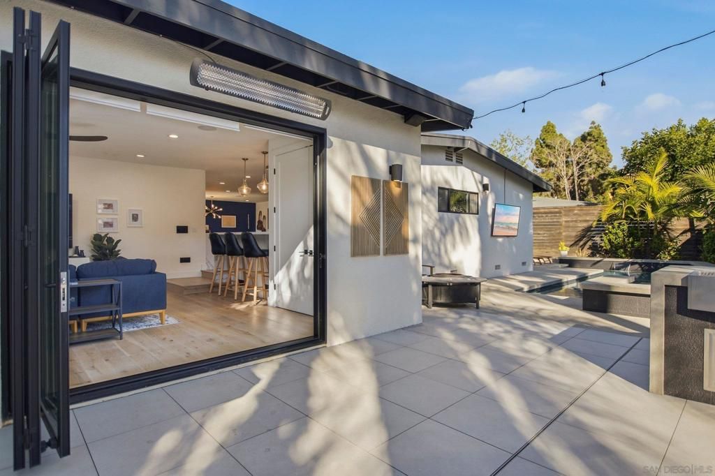 Image 32 of property listing at 965 Home Ave, Carlsbad, CA 92008