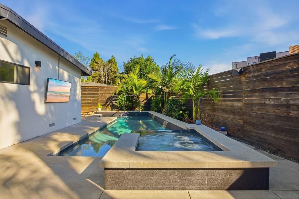 Image 37 of property listing at 965 Home Ave, Carlsbad, CA 92008