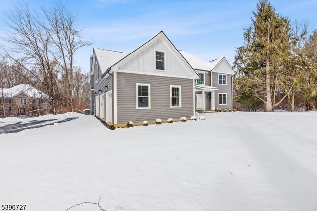 22 Furnace Rd, Chester Twp., NJ 07930