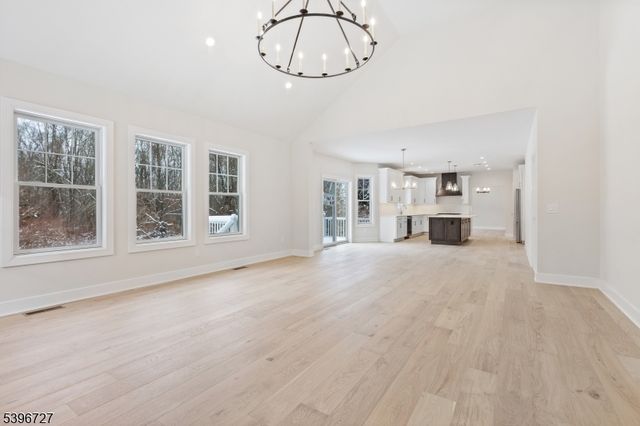 22 Furnace Rd, Chester Twp., NJ 07930