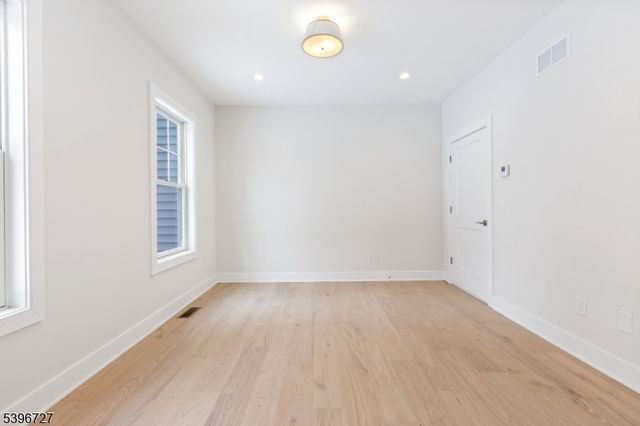 22 Furnace Rd, Chester Twp., NJ 07930