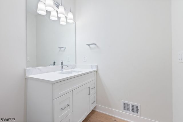 22 Furnace Rd, Chester Twp., NJ 07930