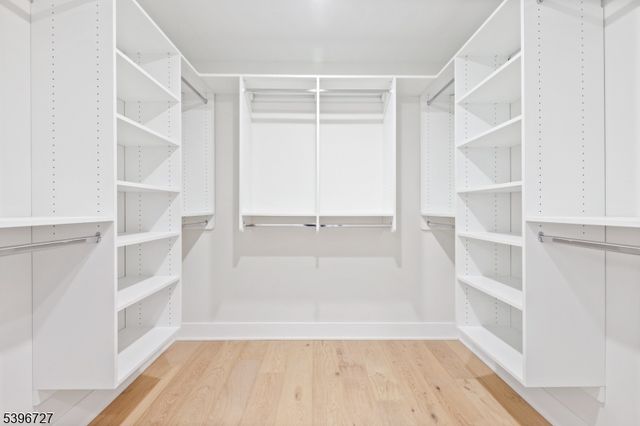 22 Furnace Rd, Chester Twp., NJ 07930