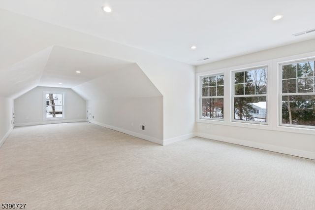 22 Furnace Rd, Chester Twp., NJ 07930