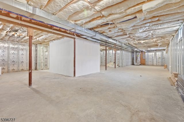 22 Furnace Rd, Chester Twp., NJ 07930