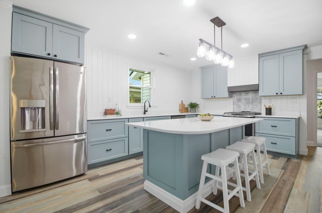 921 Hillsboro Drive, Charleston, SC 29407