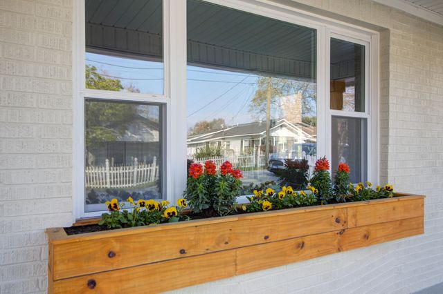 921 Hillsboro Drive, Charleston, SC 29407