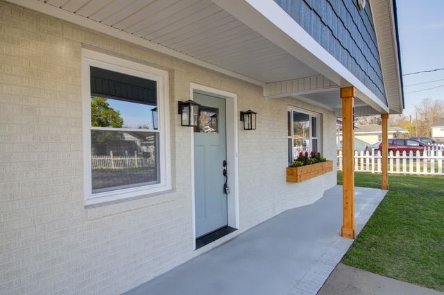 921 Hillsboro Drive, Charleston, SC 29407