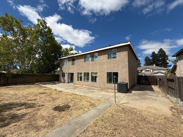 8368 Mcgray Way, Elk Grove, CA 95624