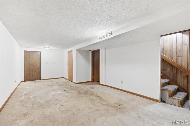 12123 Wesland Drive, Maryland Heights, MO 63043